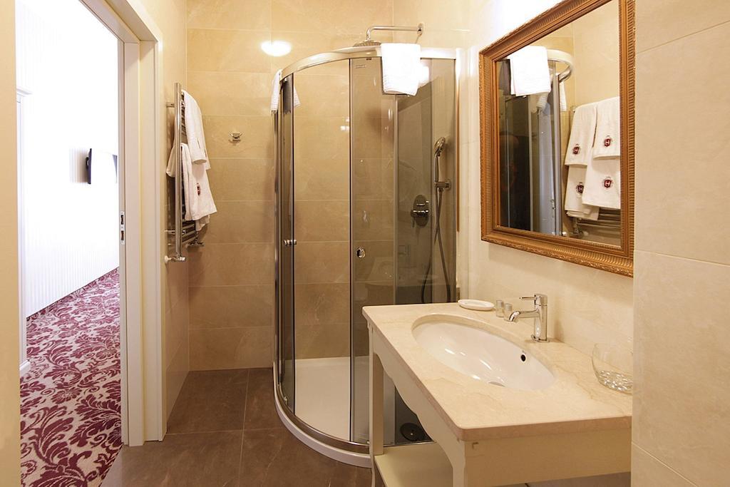 Hotel Jarosław Szoba fotó
