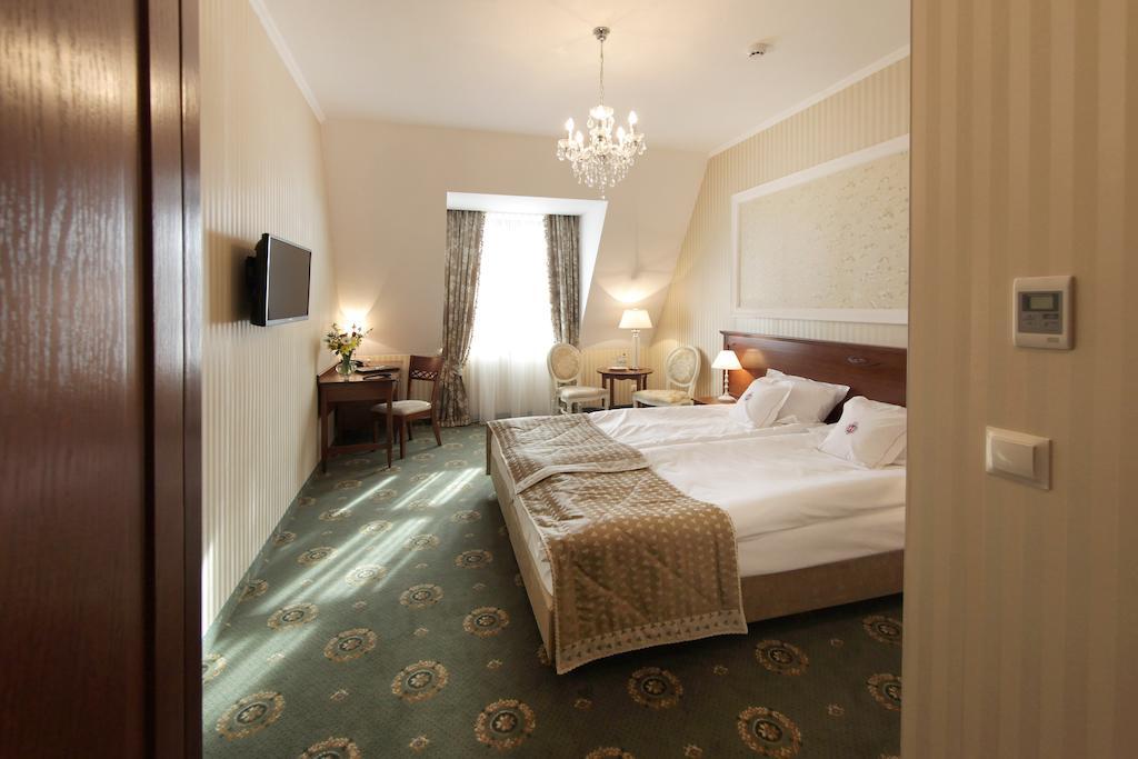Hotel Jarosław Kültér fotó