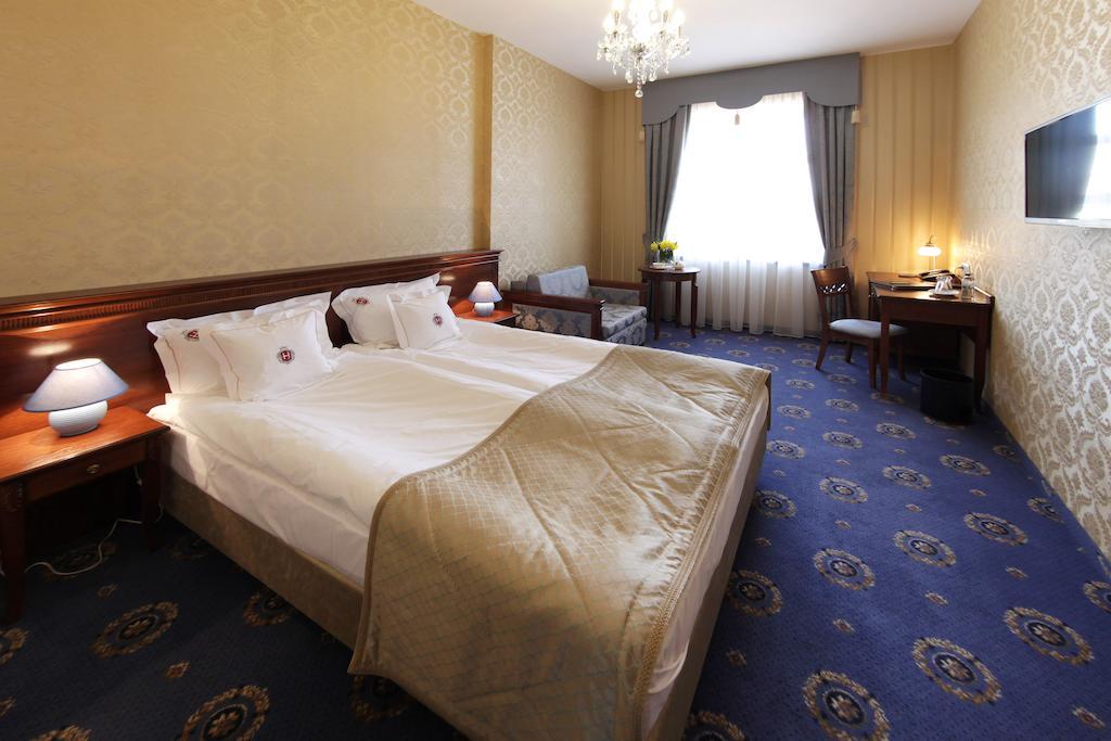 Hotel Jarosław Kültér fotó