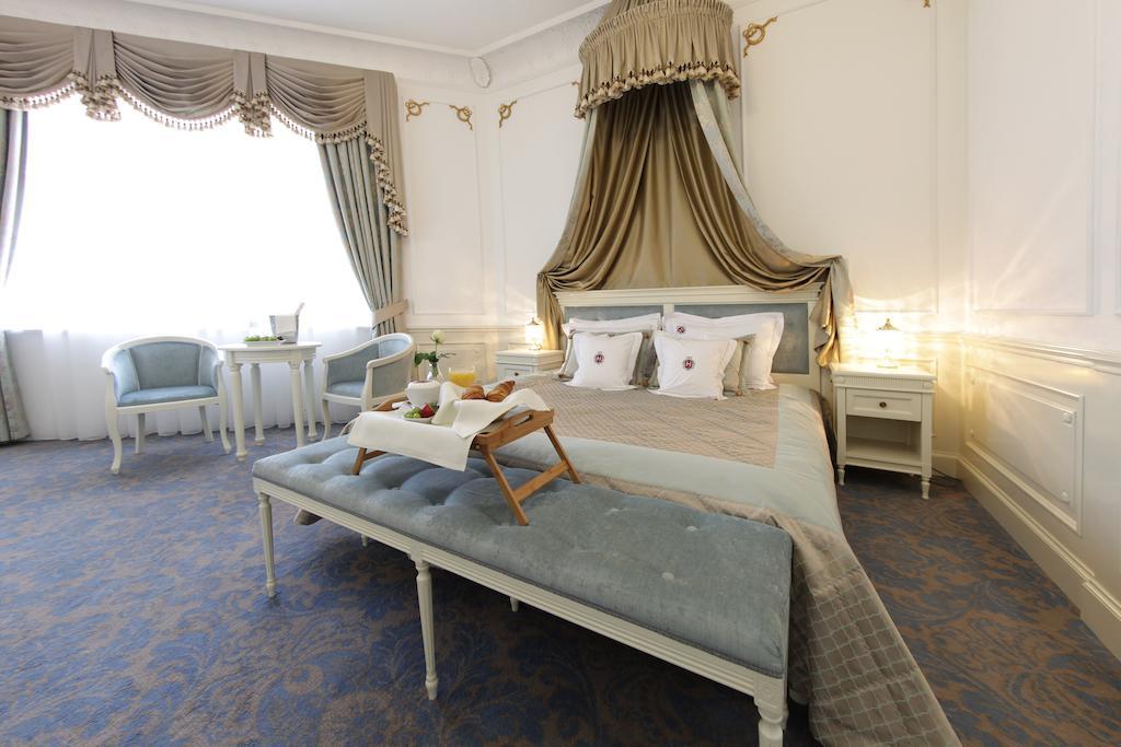 Hotel Jarosław Kültér fotó