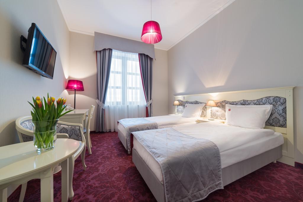 Hotel Jarosław Kültér fotó