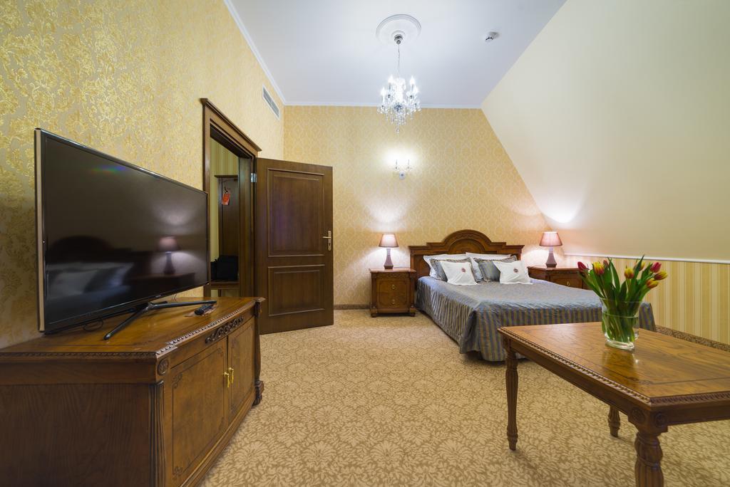 Hotel Jarosław Kültér fotó