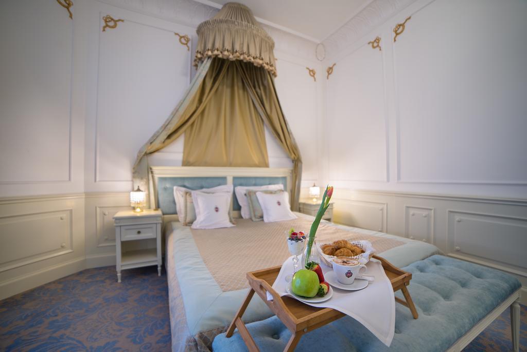 Hotel Jarosław Kültér fotó