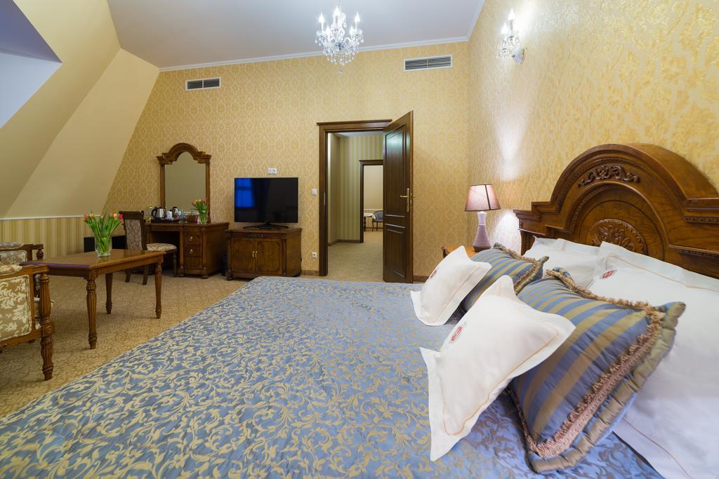 Hotel Jarosław Kültér fotó