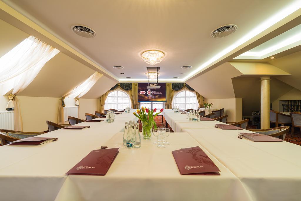 Hotel Jarosław Kültér fotó