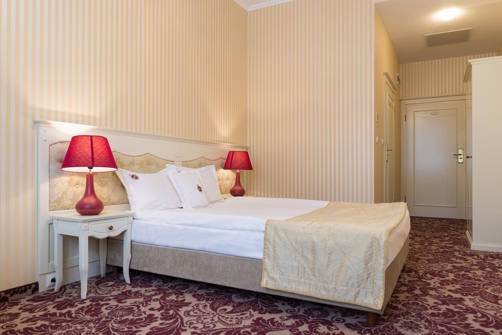 Hotel Jarosław Kültér fotó