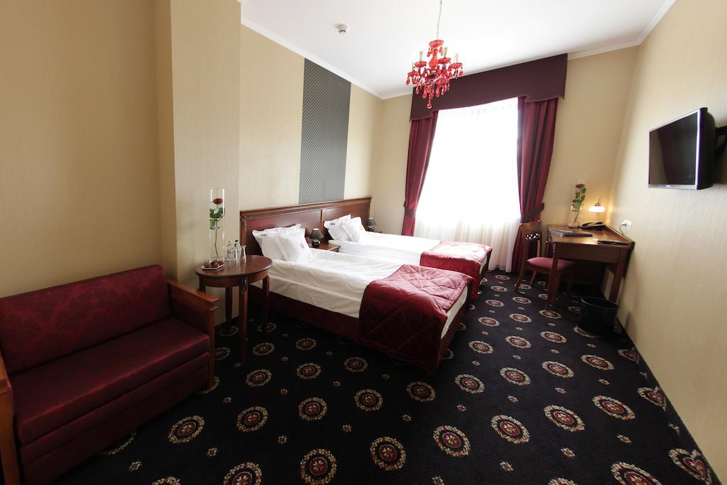 Hotel Jarosław Kültér fotó