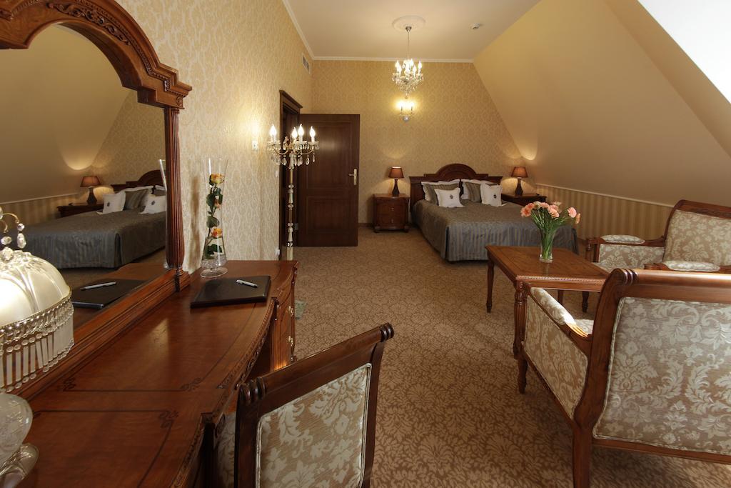 Hotel Jarosław Kültér fotó
